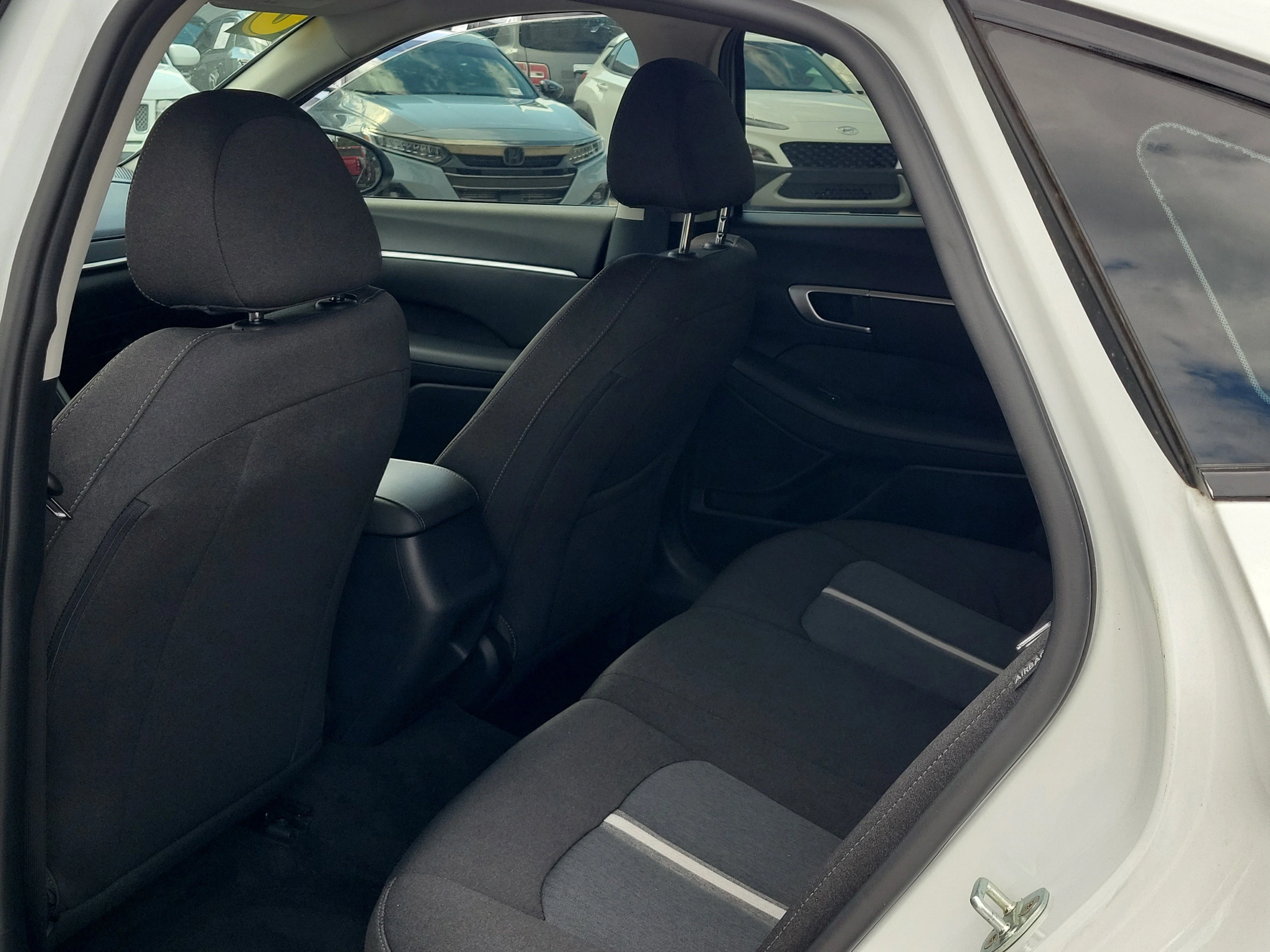 Used 2020 Quartz White Hyundai SEL image 13