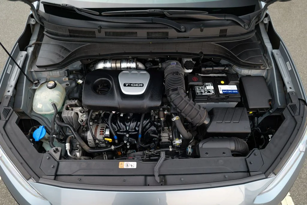 Used 2019 Sonic Silver Hyundai Limited image 54