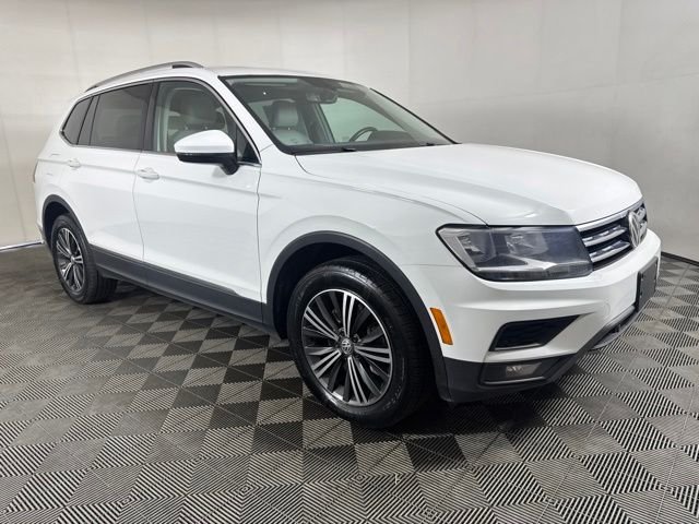 Used 2019 White Volkswagen 2.0T SEL image 1