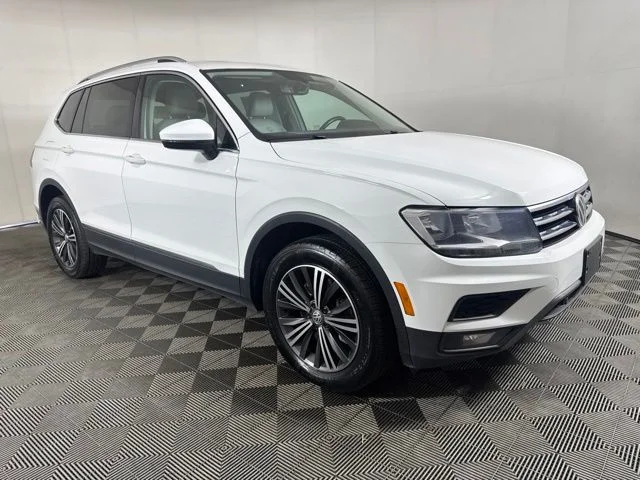 Used 2019 White Volkswagen 2.0T SEL image 1