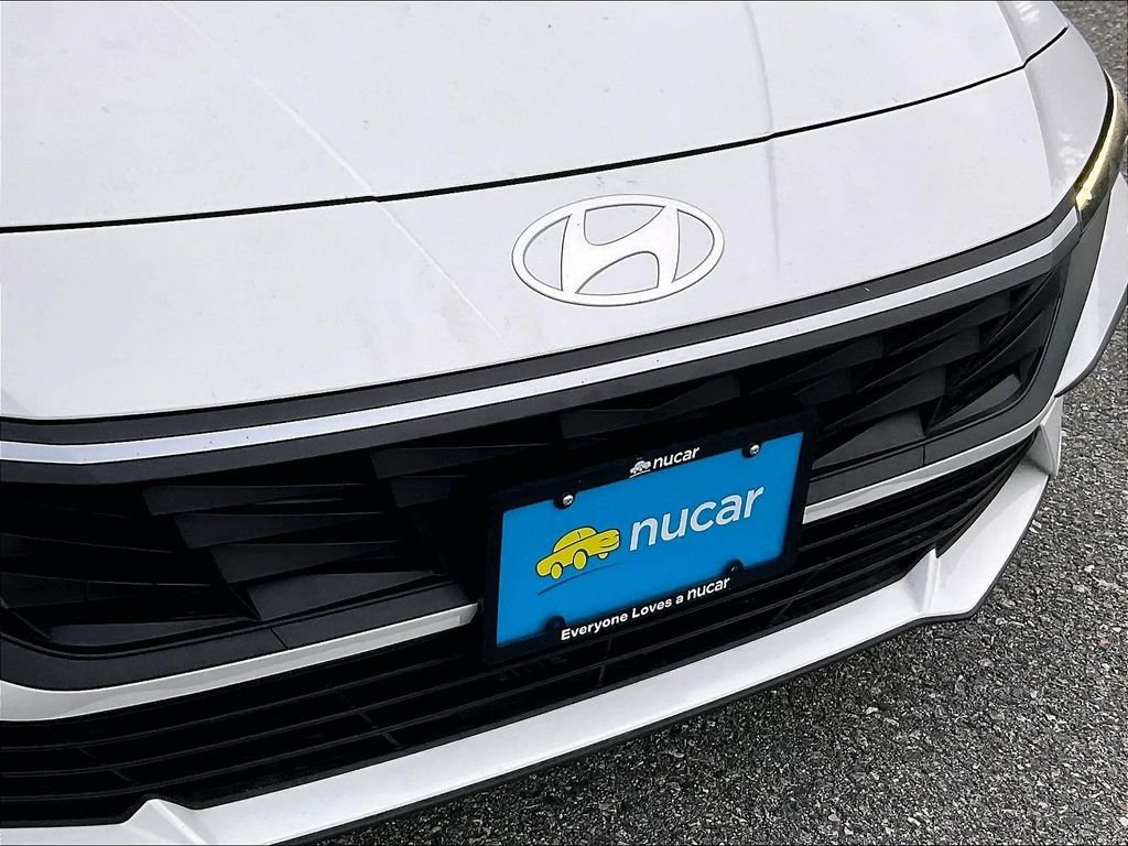 Used 2024 White Hyundai SEL image 30