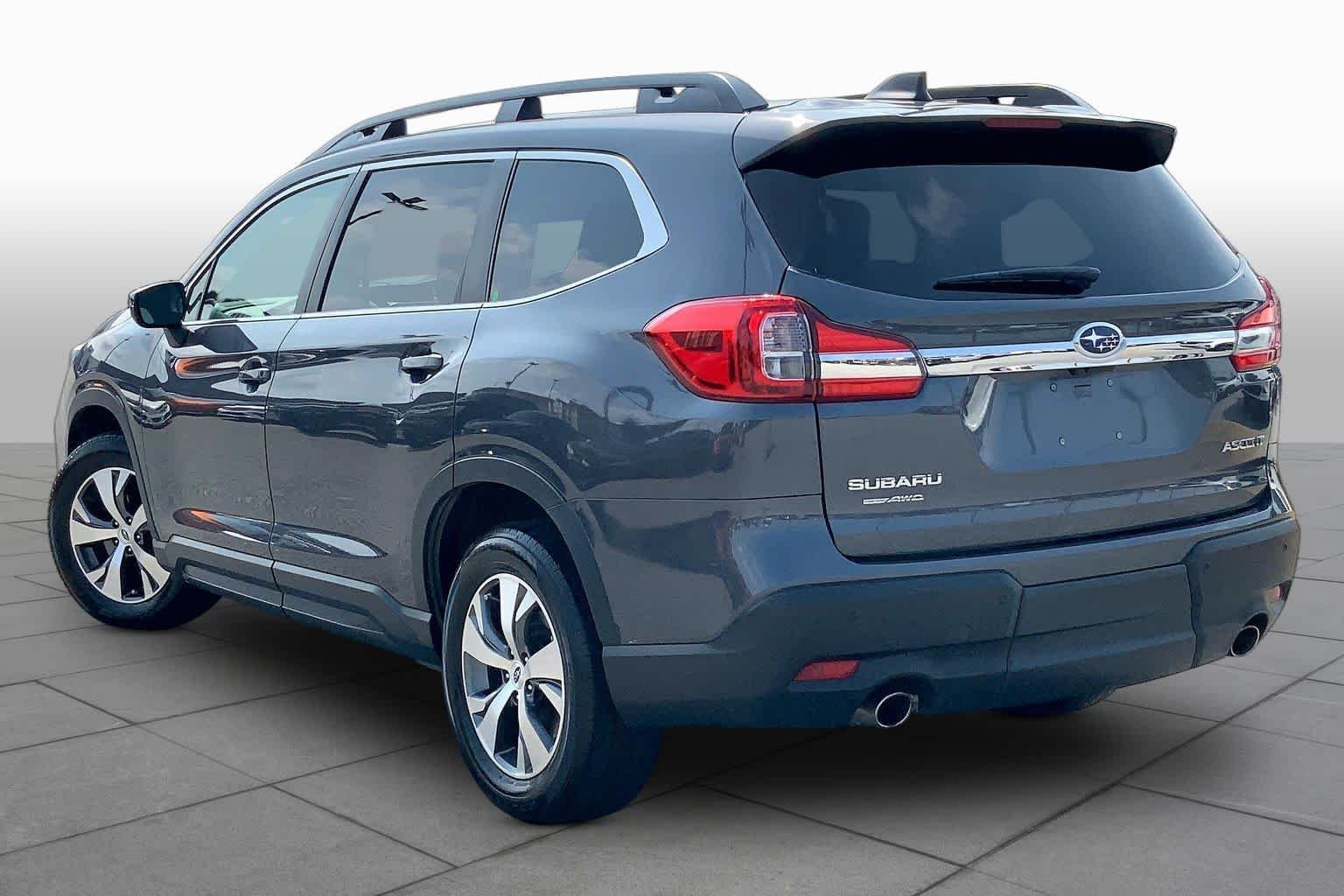 Used 2022 Magnetite Gray Metallic Subaru Premium image 11