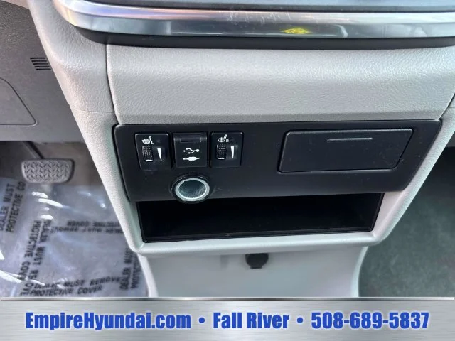 Used 2018 Black Toyota XLE image 25