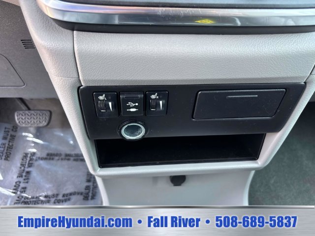 Used 2018 Midnight Black Metallic Toyota XLE image 25