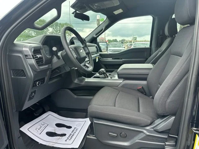 New 2026 Agate Black Metallic Ford XLT image 30