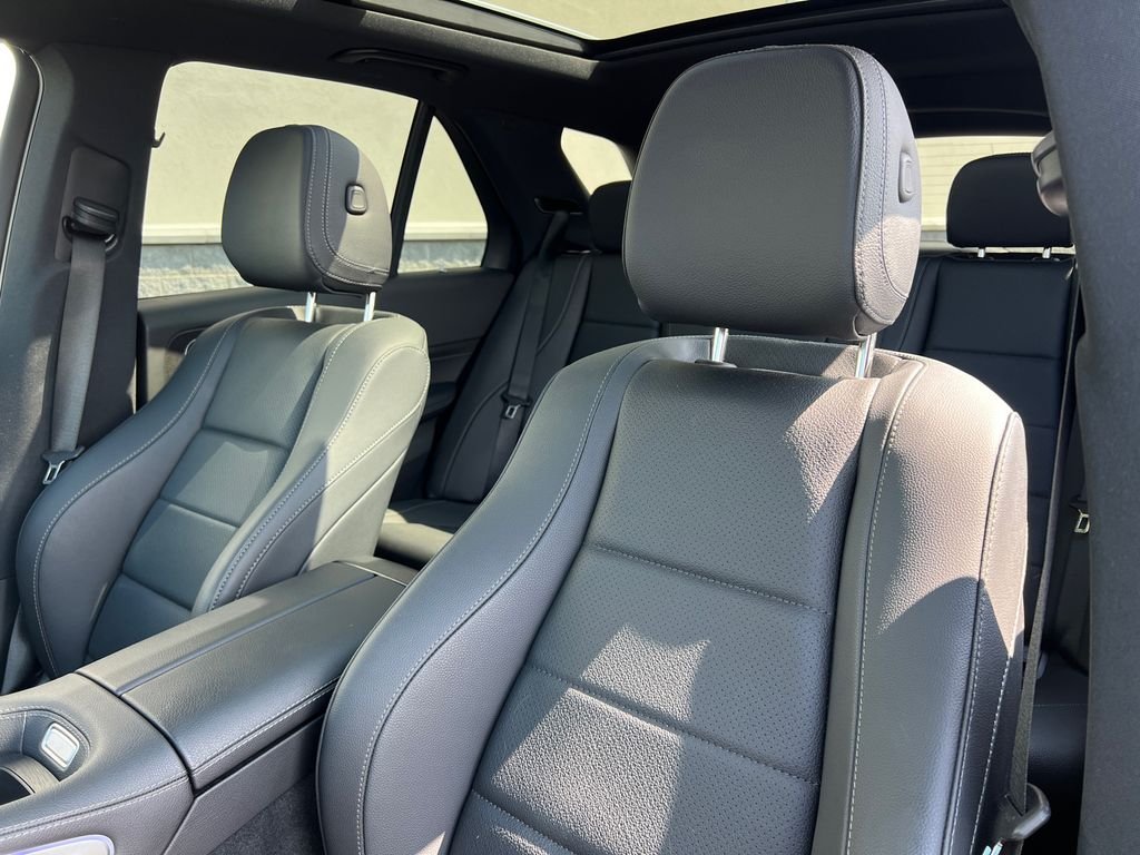 Certified Used 2025 Black Mercedes-Benz GLE 350 image 16