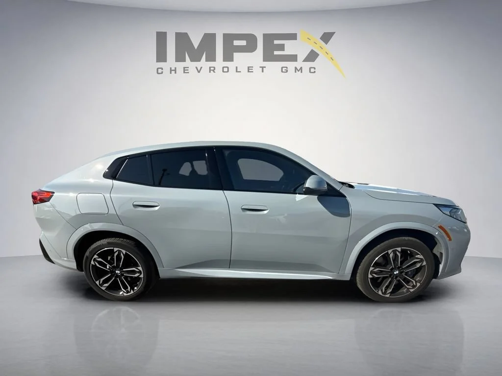 Used 2025 Brooklyn Grey Metallic BMW xDrive28i image 6
