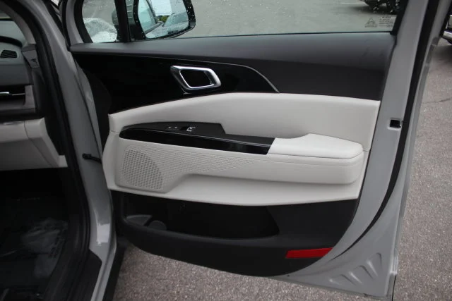 Used 2024 White Kia EX image 33