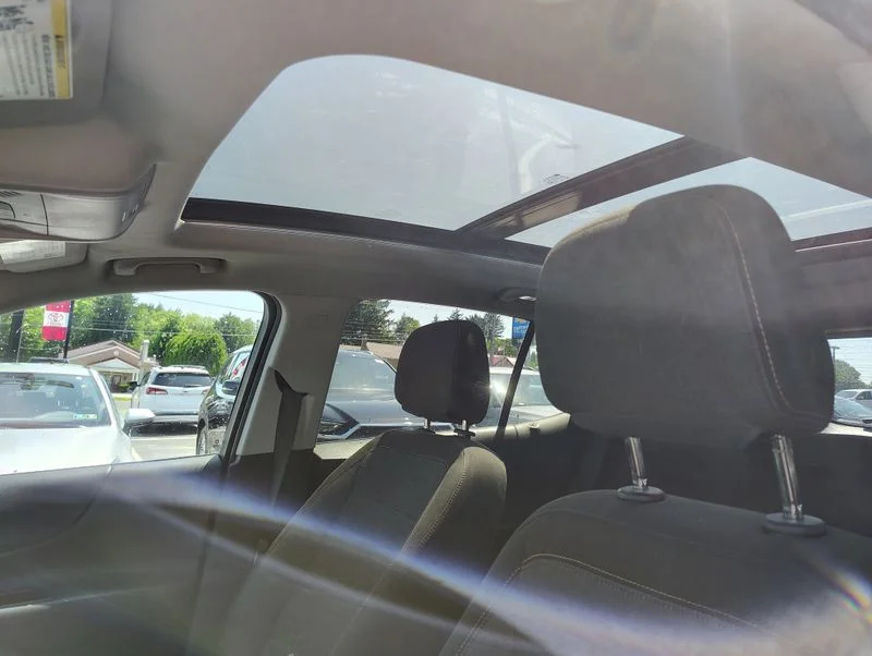 Used 2018 Blue Chevrolet LT image 10