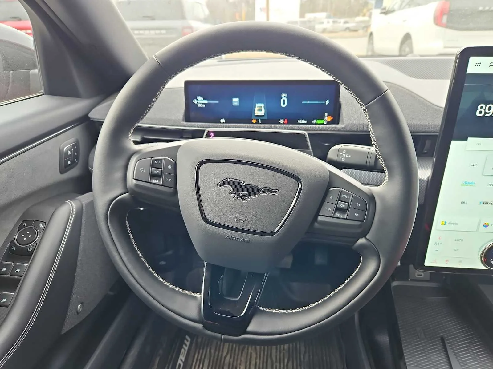 2025 Ford Mustang Mach-E GT - Photo 17