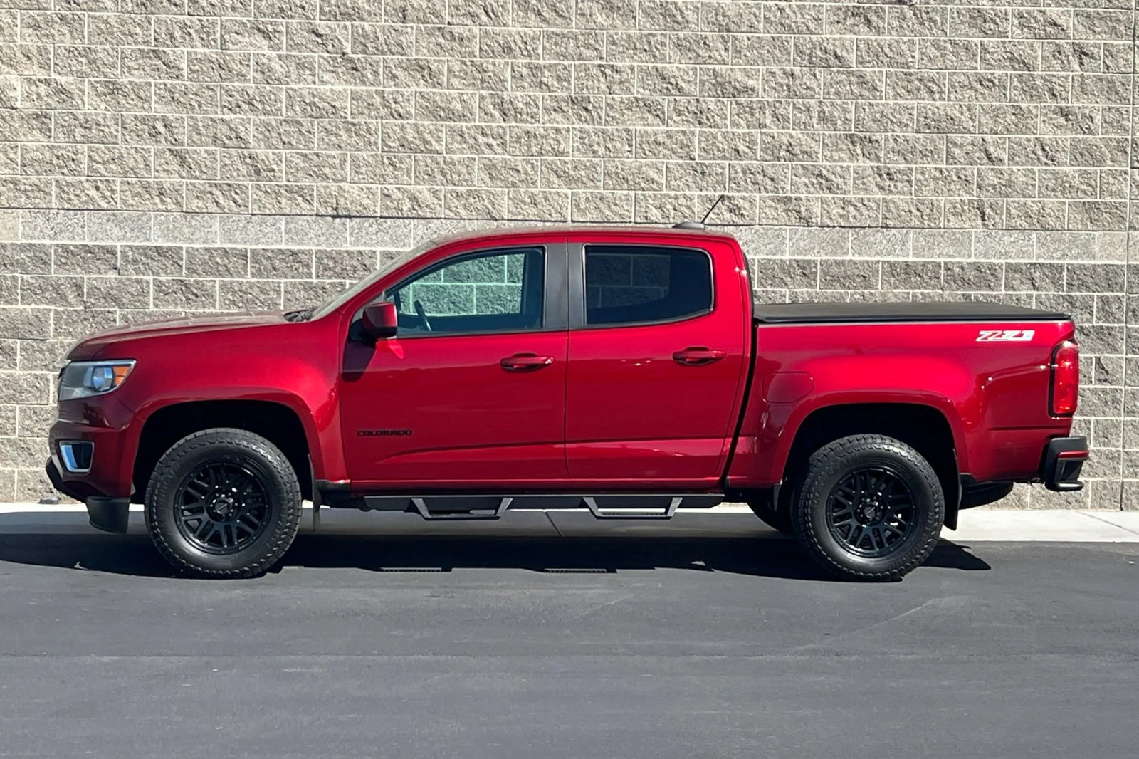 Used 2020 Cajun Red Tintcoat Chevrolet 4WD Z71 image 6