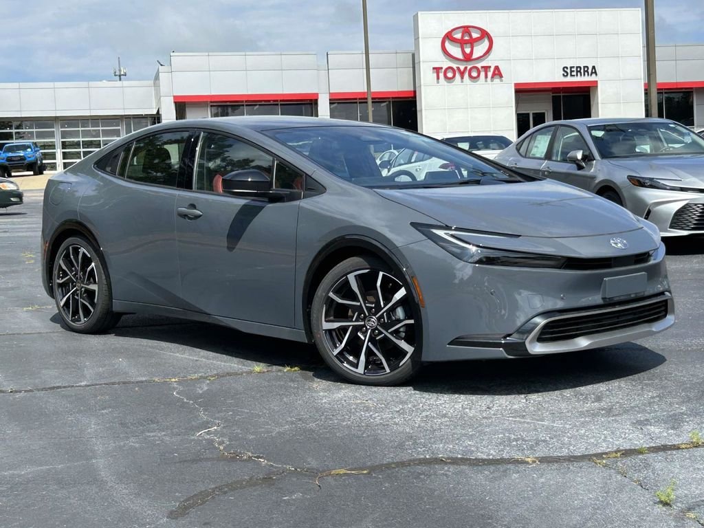 2026 Toyota Prius XSE Premium's photo