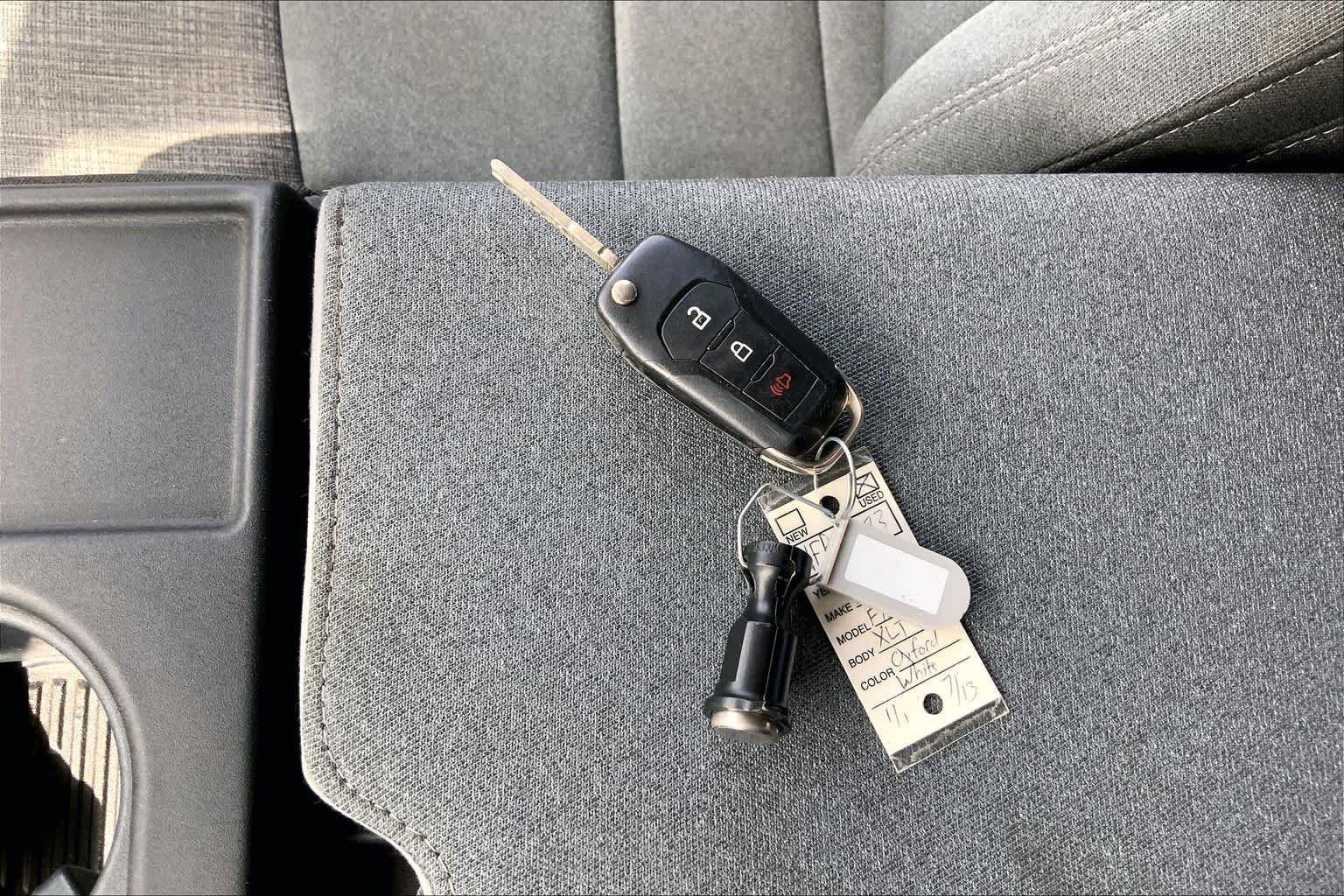 Used 2022 Oxford White Ford XLT image 15