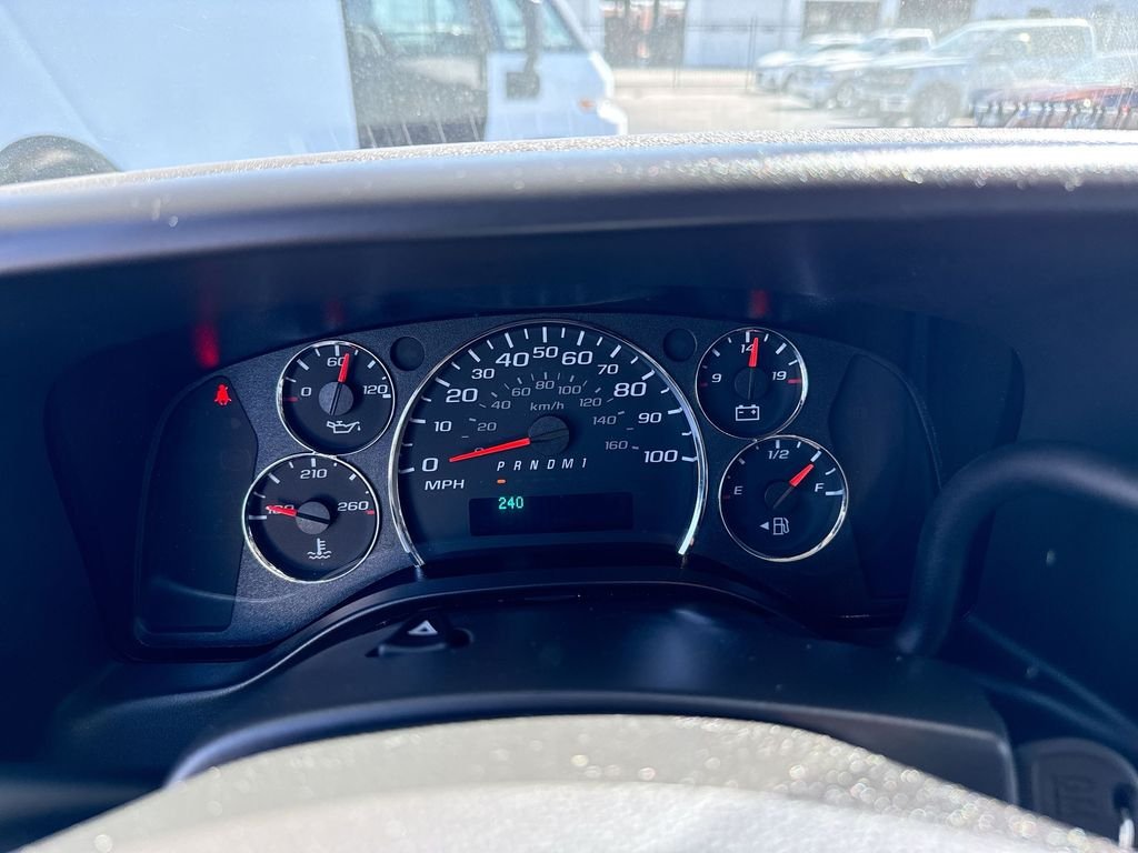 Used 2025 Summit White GMC Work Van image 50