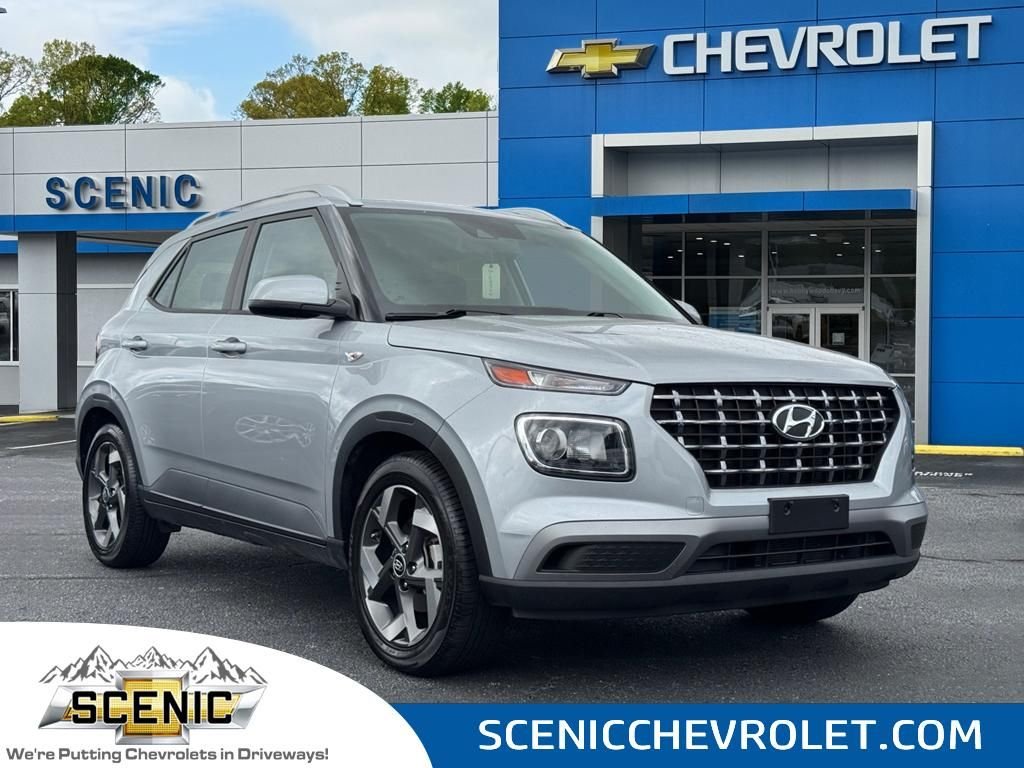 2022 Hyundai Venue SEL