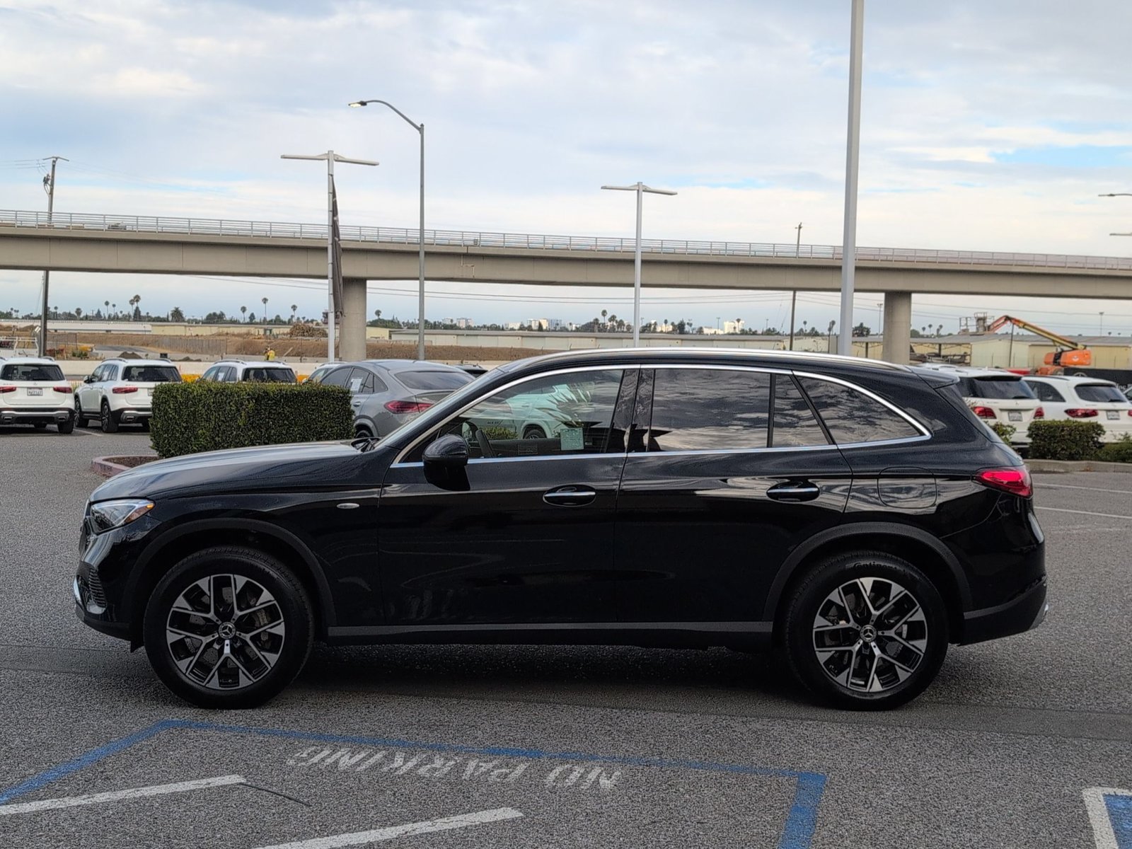 Certified Used 2025 Black Mercedes-Benz GLC 350e image 9