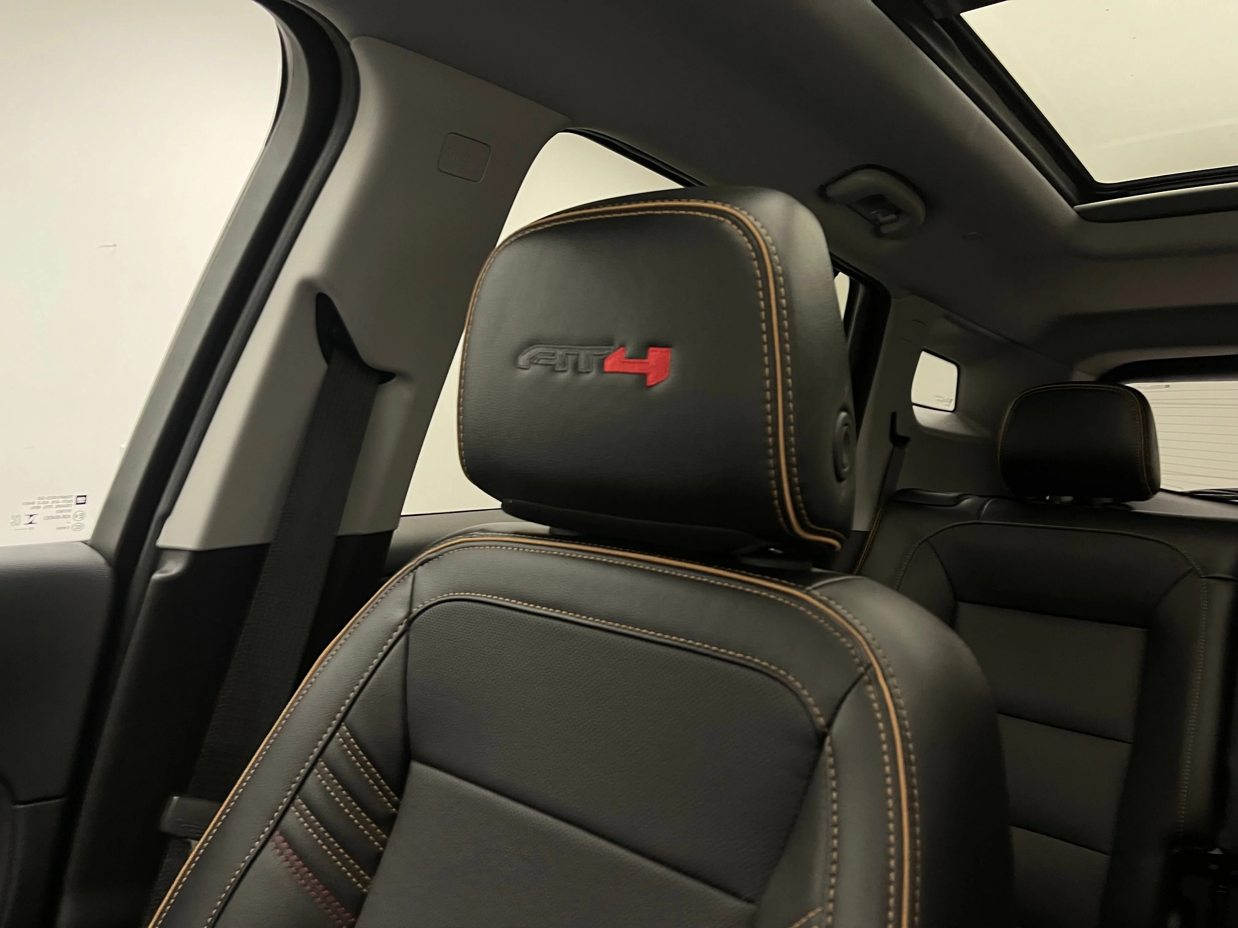 Used 2024 Sterling Metallic GMC AT4 image 42