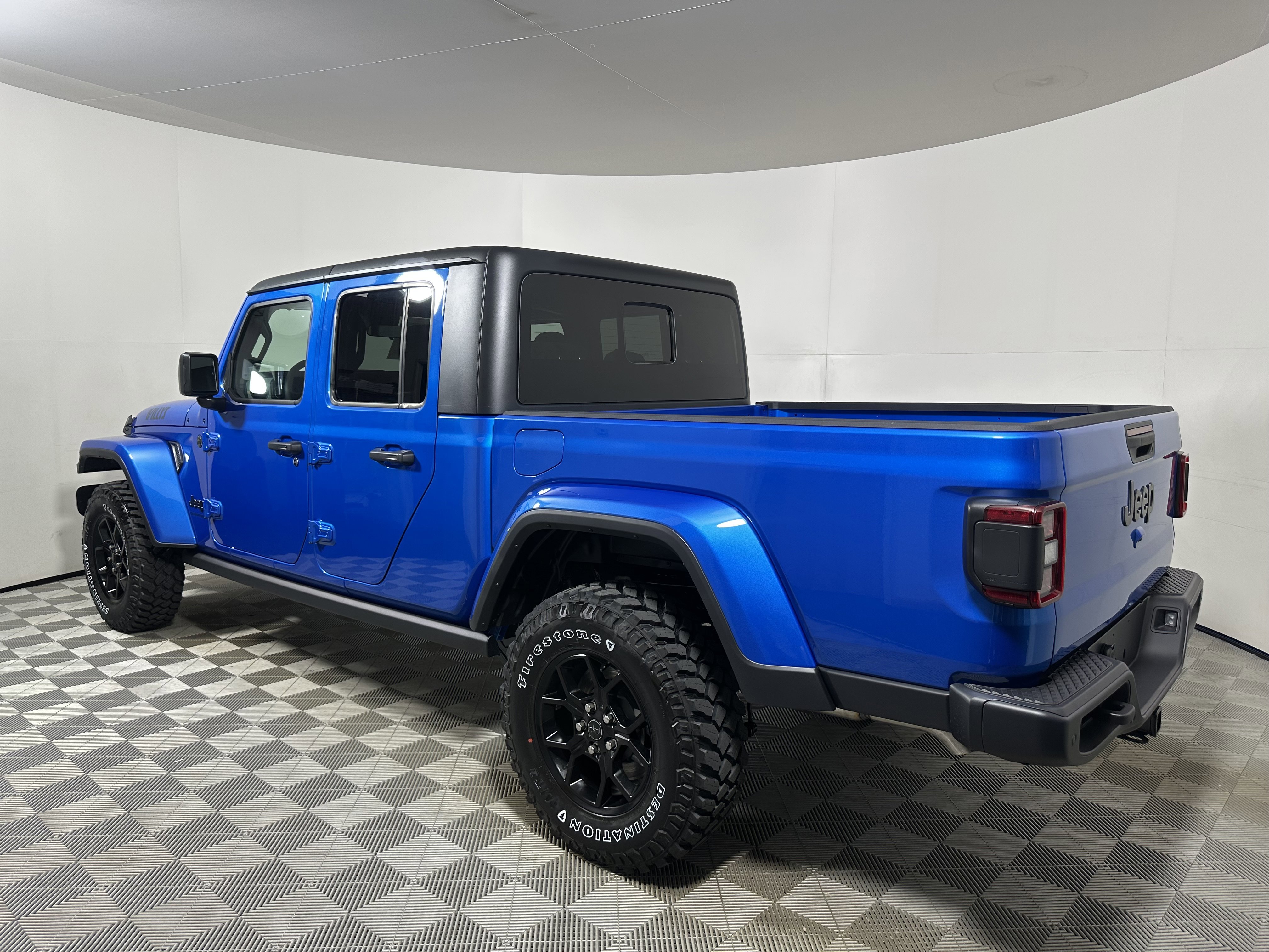 2025 Jeep Gladiator Willys - Photo 5