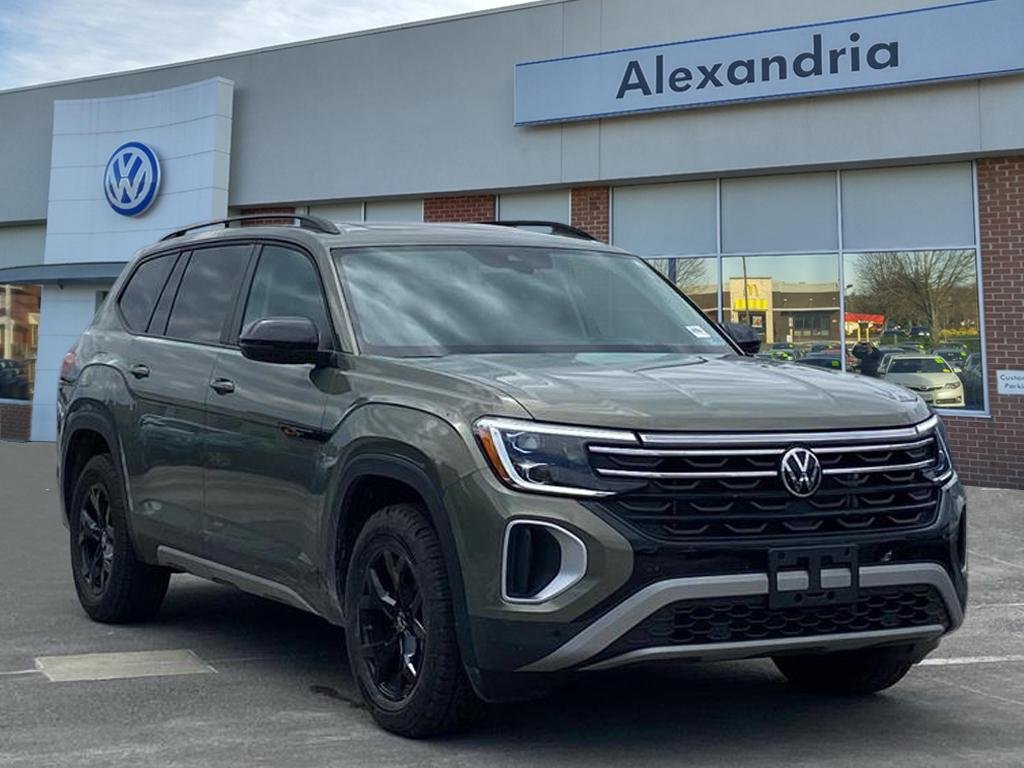 2025 Volkswagen Atlas 2.0T Atlas Peak Edition 4MOTION's photo