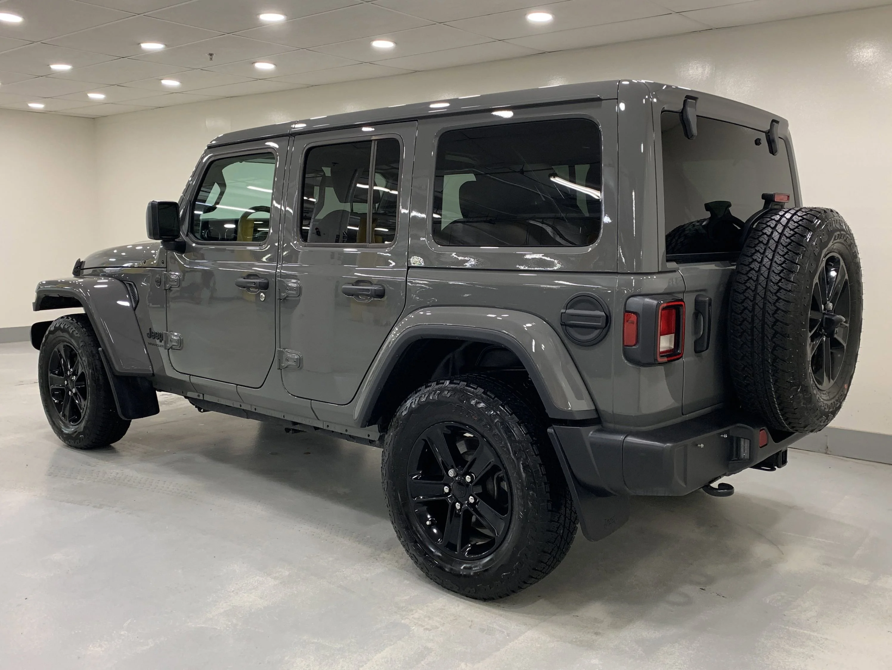 Certified Used 2023 Black Jeep Sahara Altitude * Leather * image 3