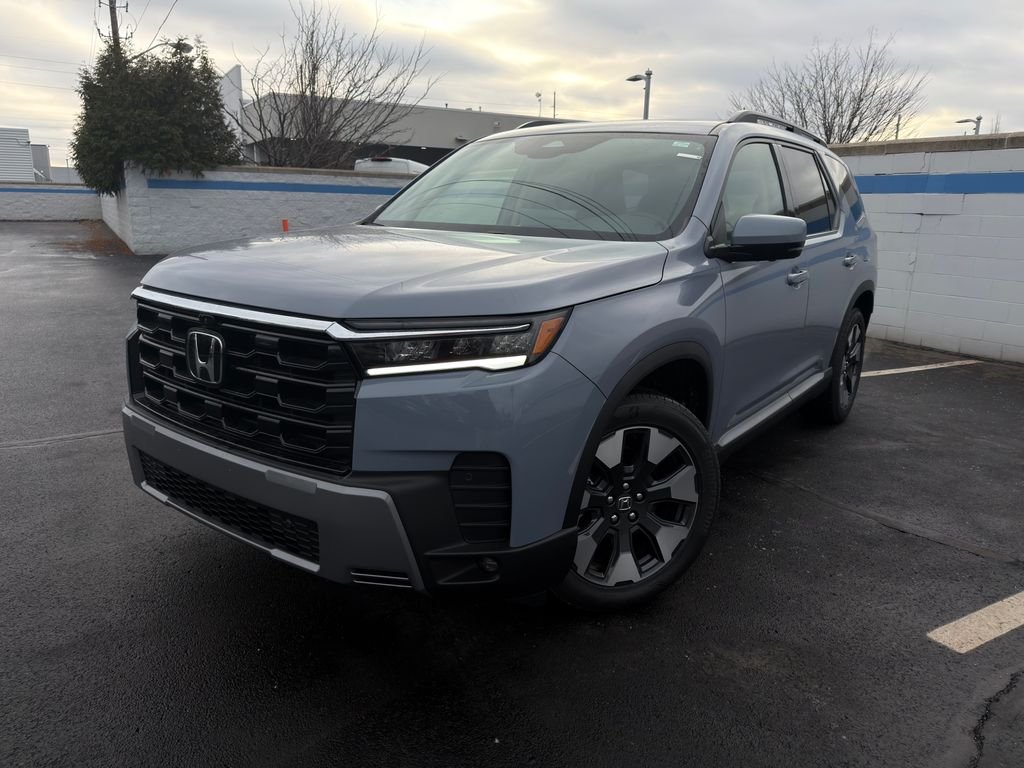 2026 Honda Pilot Touring AWD's photo