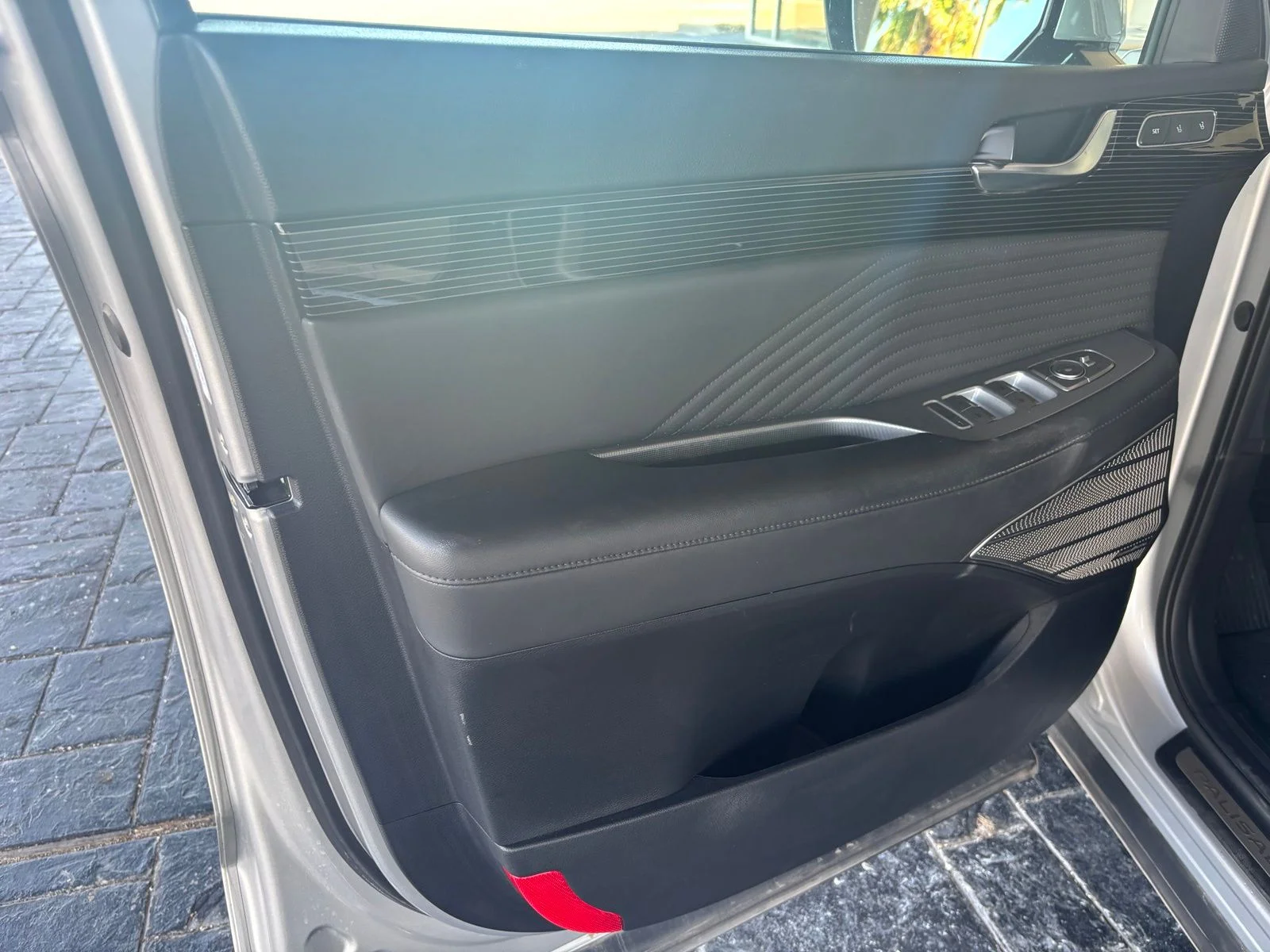 Used 2023 Silver Hyundai Calligraphy image 9