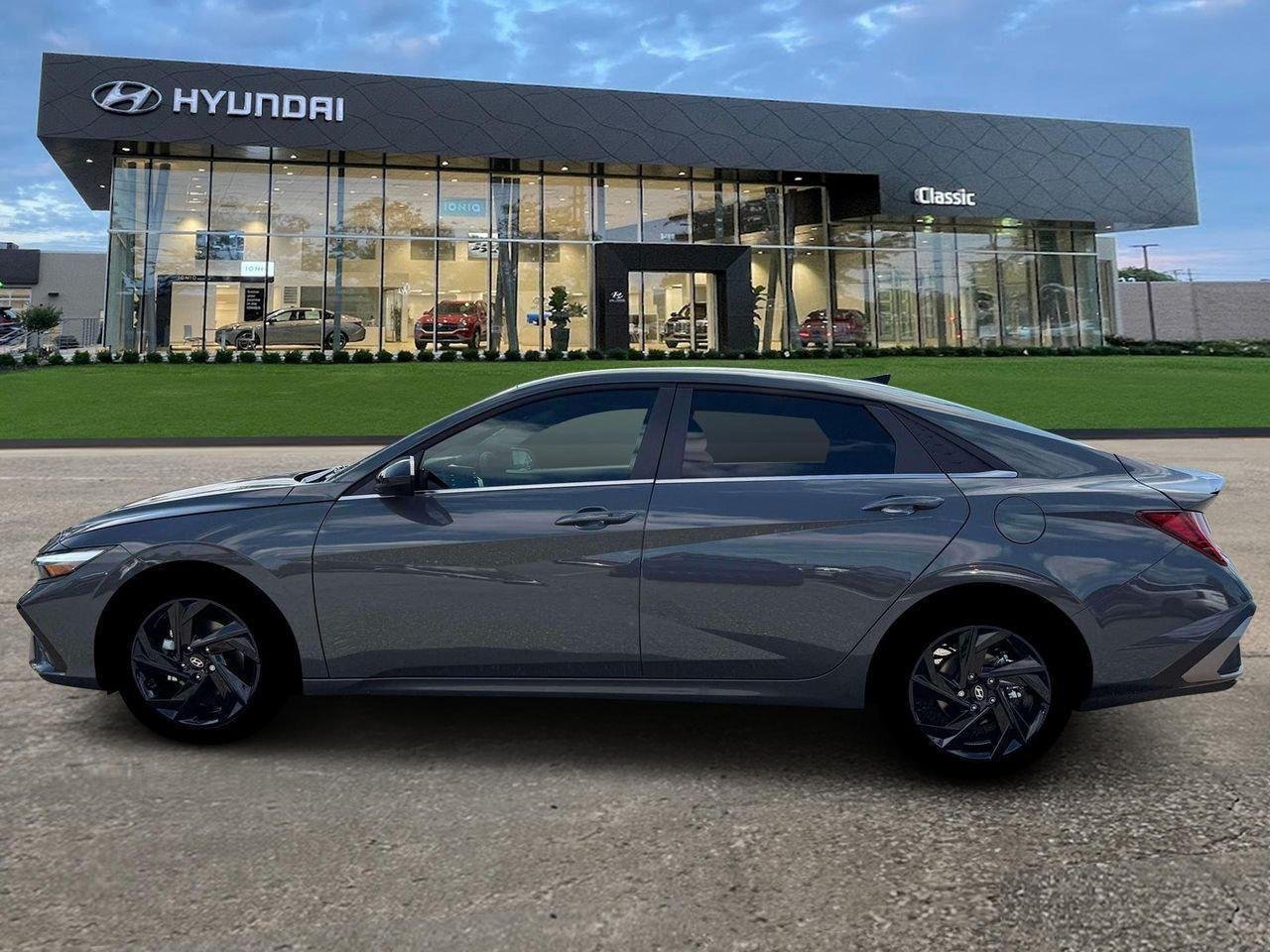 New 2026 Ecotronic Gray Pearl Hyundai SEL Sport Premium image 3