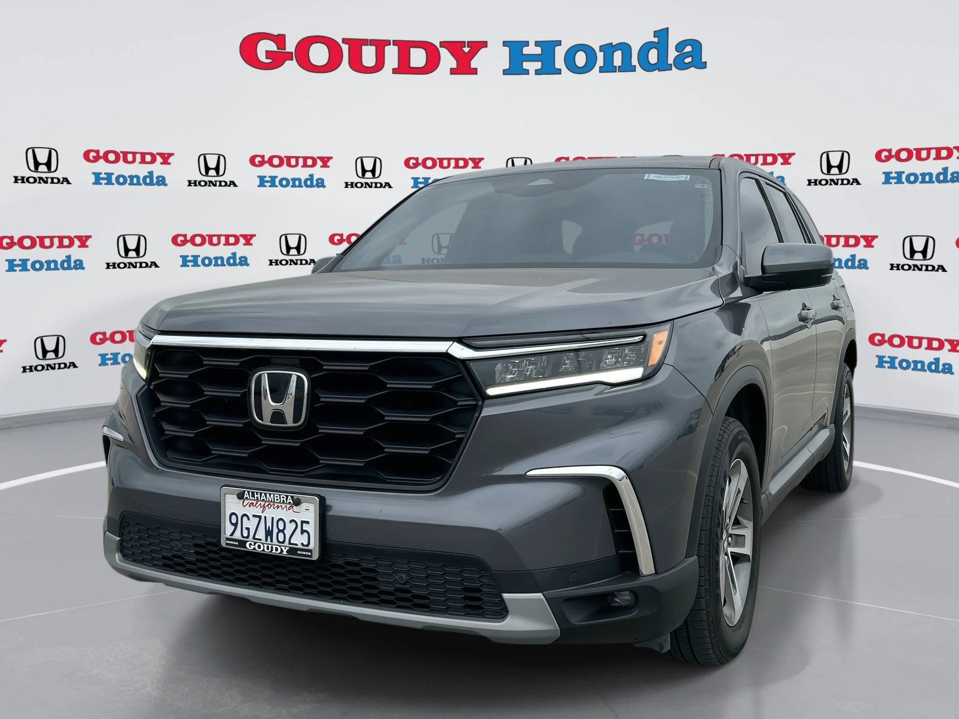 2023 Honda Pilot EX-L 8-Occupant AWD's photo