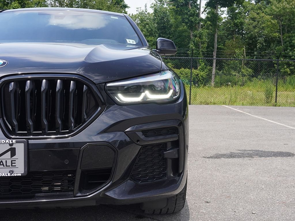 Used 2022 Black BMW xDrive40i image 14