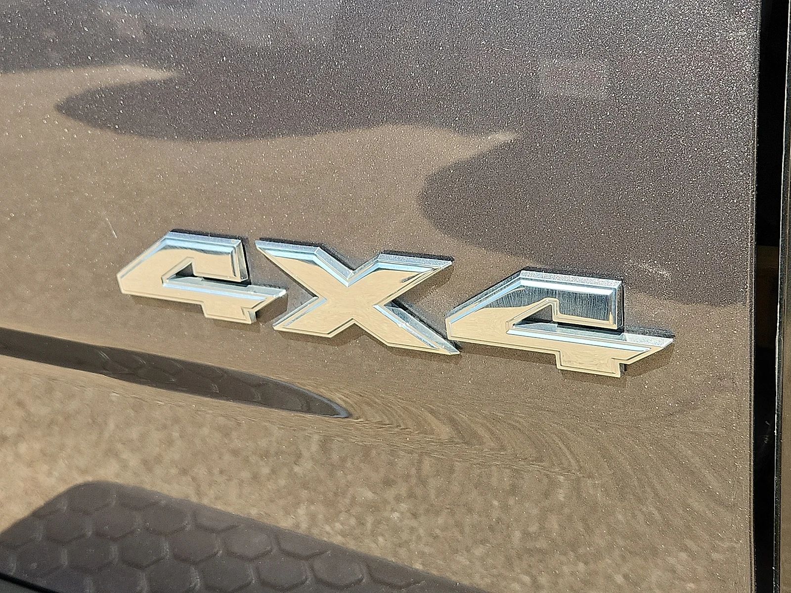 Used 2018 Gray Ram SLT image 9