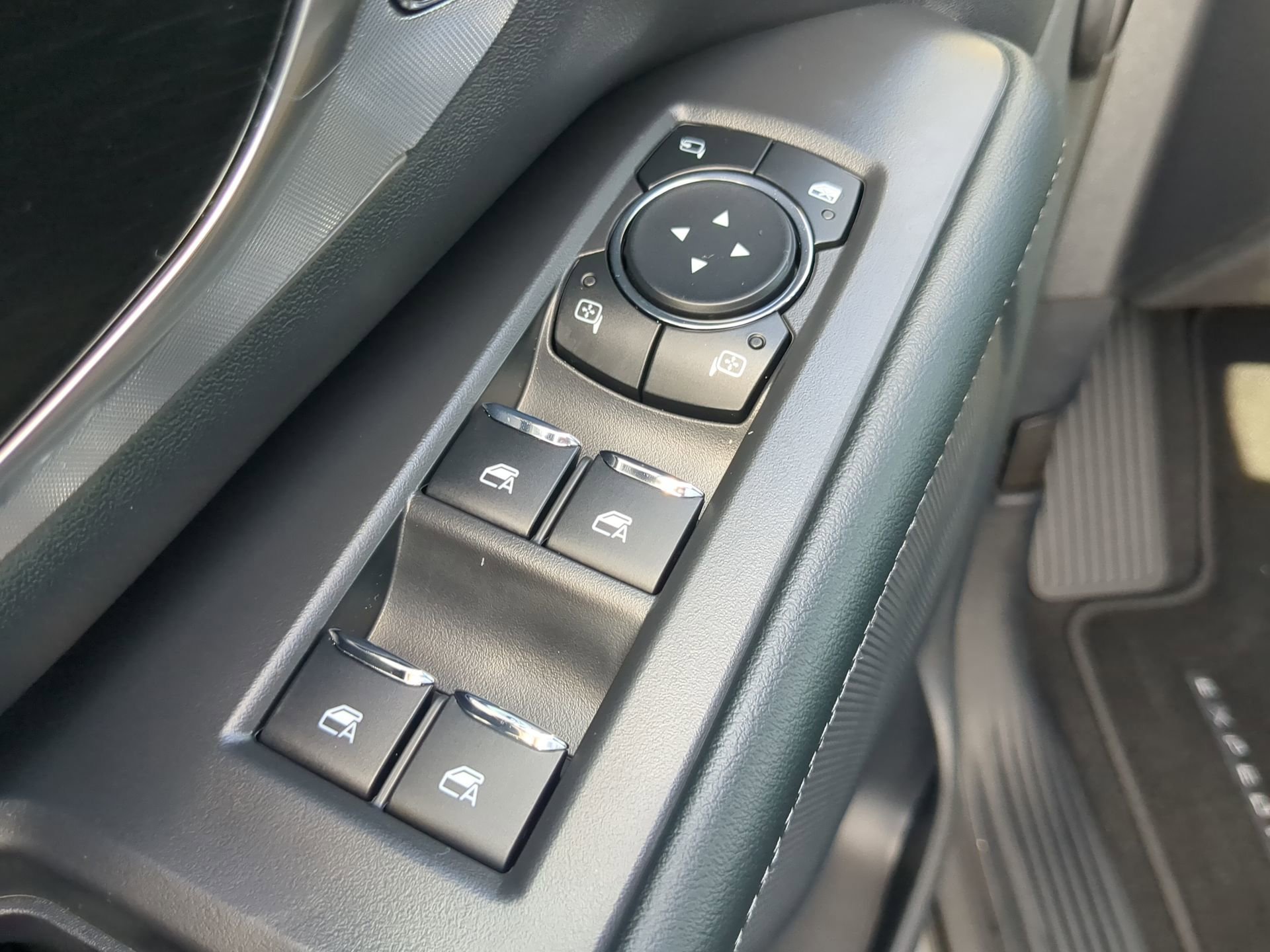 New 2026 Glacier Gray Metallic Tri-Coat Ford MAX Platinum® image 53