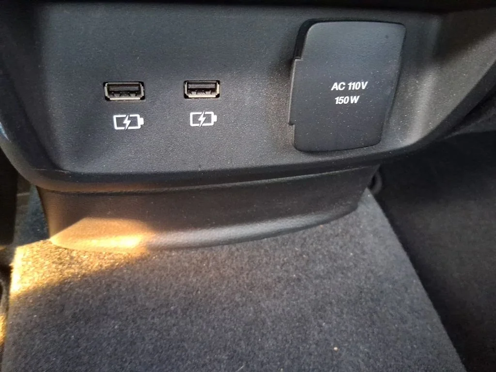 Used 2019 Orange Ford XLT image 13