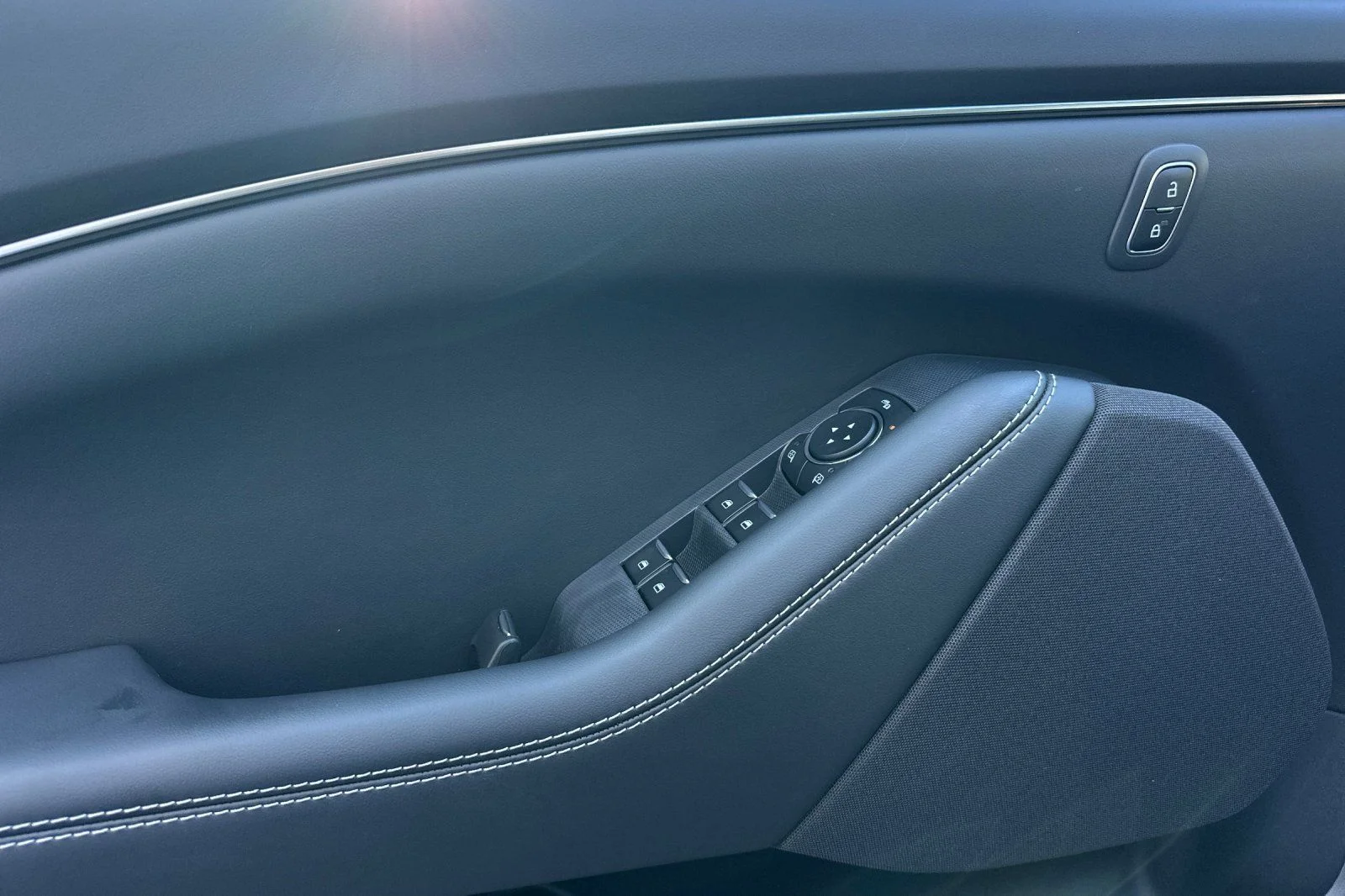 New 2026 Glacier Gray Metallic Tri-coat Ford Select image 10