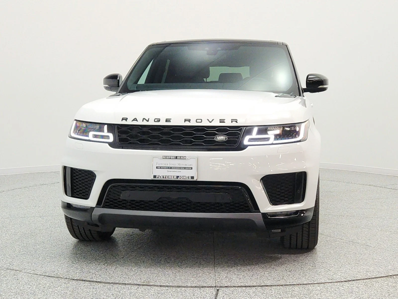 Used 2022  Land Rover Turbo i6 MHEV HSE Silver Edition image 2