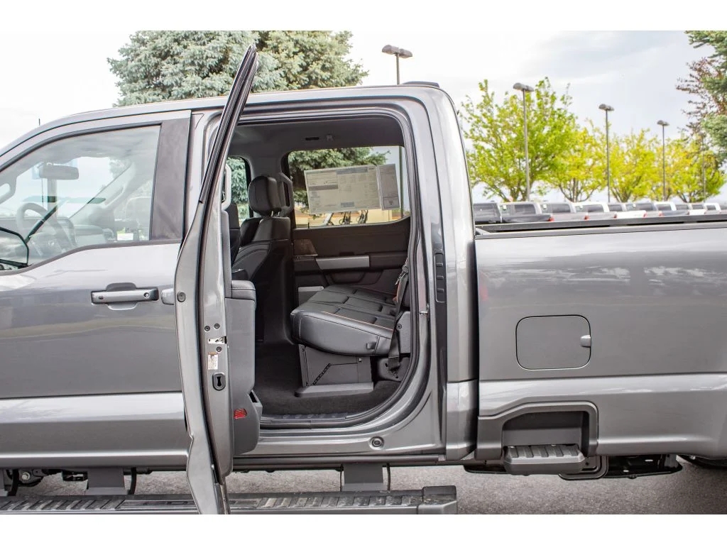 New 2026 Carbonized Gray Metallic Ford F-350® Lariat® image 18