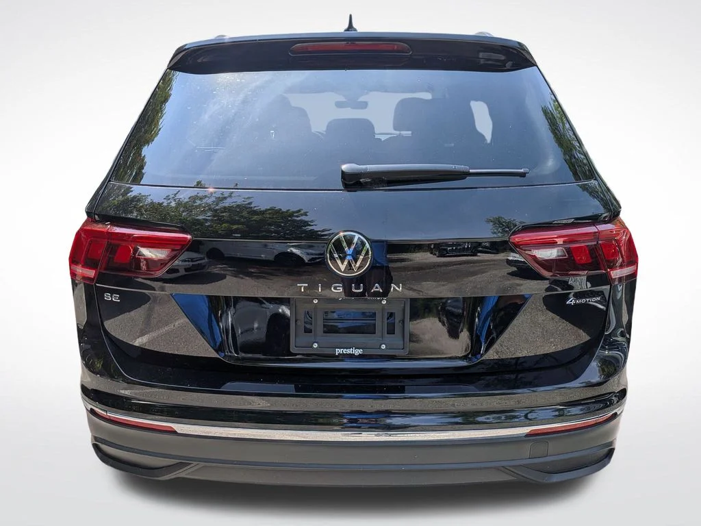 Used 2023 Black Volkswagen 2.0T SE image 5