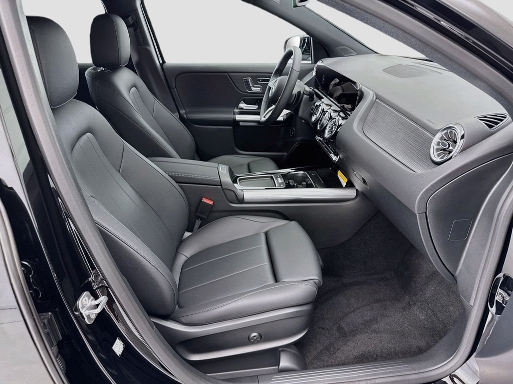 New 2026 Night Black Mercedes-Benz GLA 250 image 18
