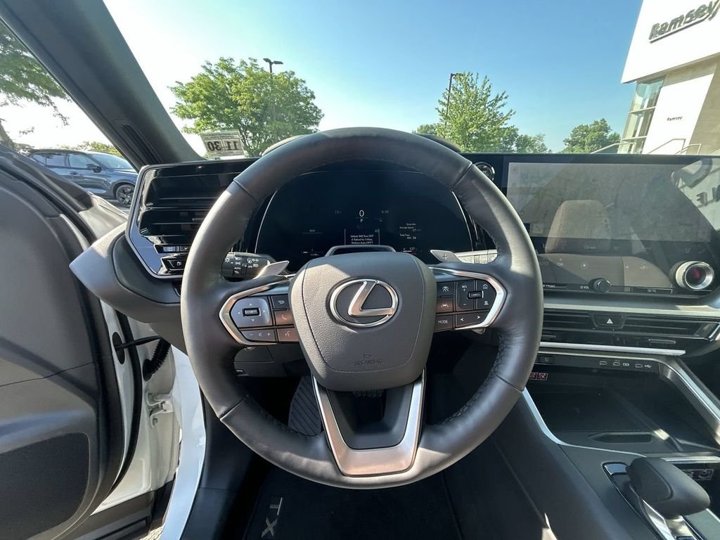 Used 2026 Pearl Lexus 350 Premium image 18