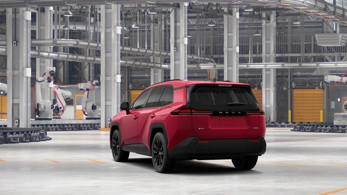 New 2026 Ruby Flare Pearl <sup>1</sup> Toyota  XLE Premium image 9