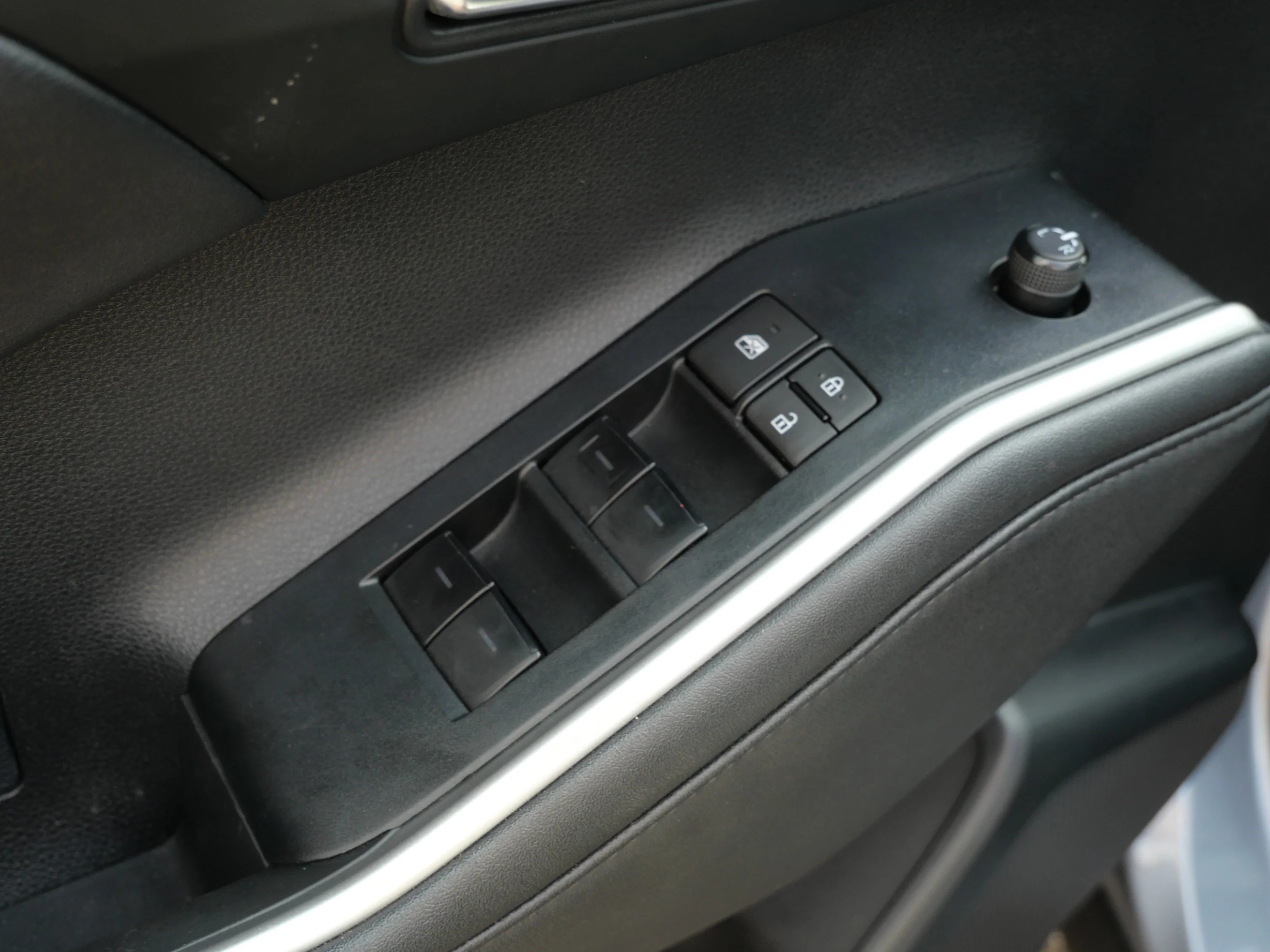 2024 Toyota Highlander XLE - Photo 24
