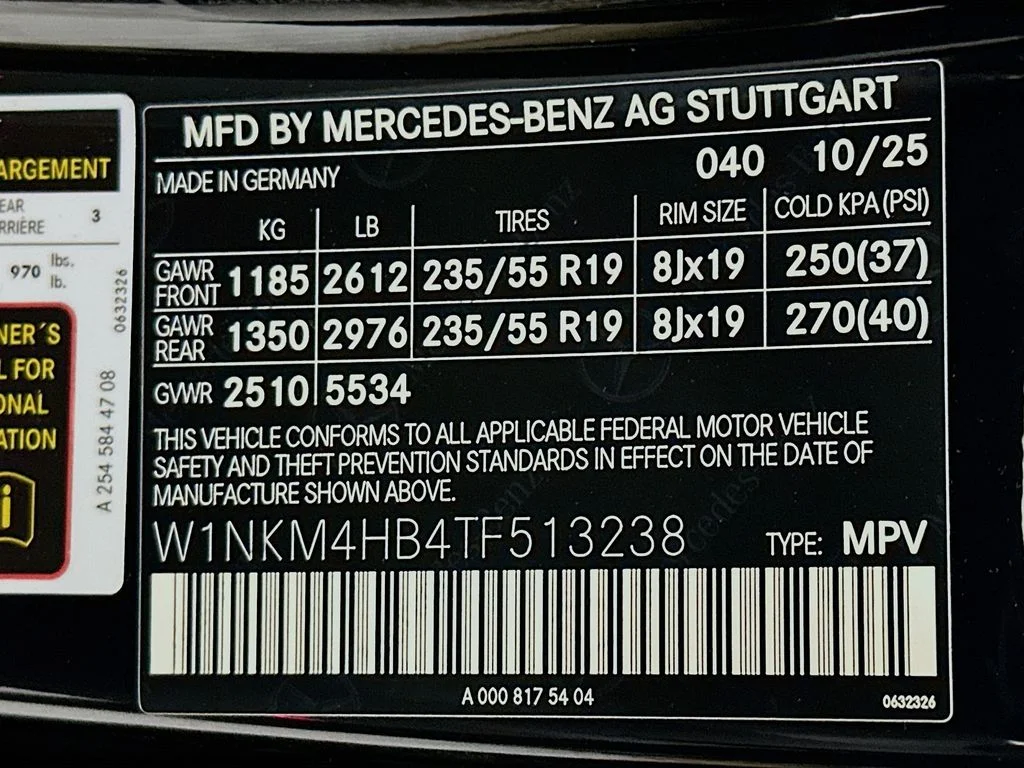 Used 2026 Black Mercedes-Benz GLC 300 image 32