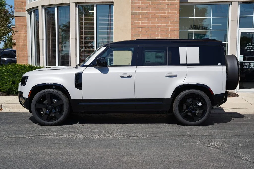 New 2026 Borasco Grey Land Rover X-Dynamic SE image 2