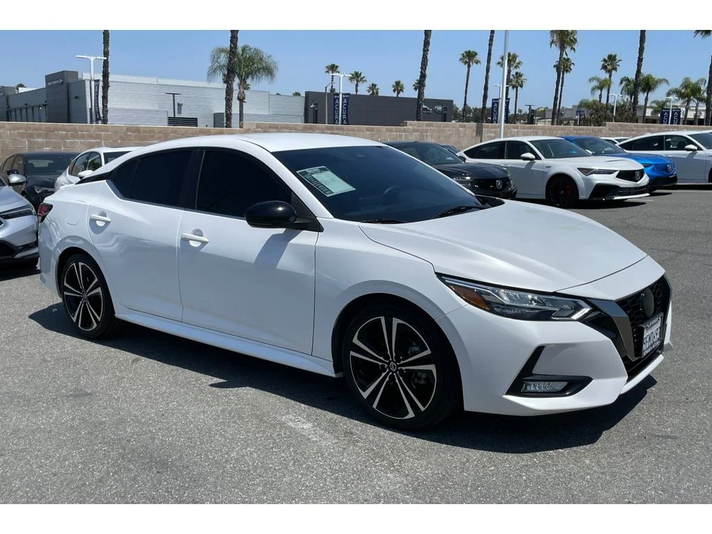 Used 2022 Aspen White TriCoat Pearl Nissan SR image 7