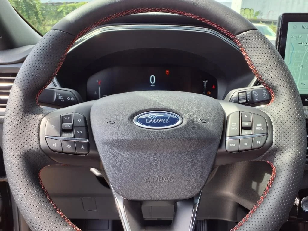 2025 Ford Escape ST-Line - Photo 18