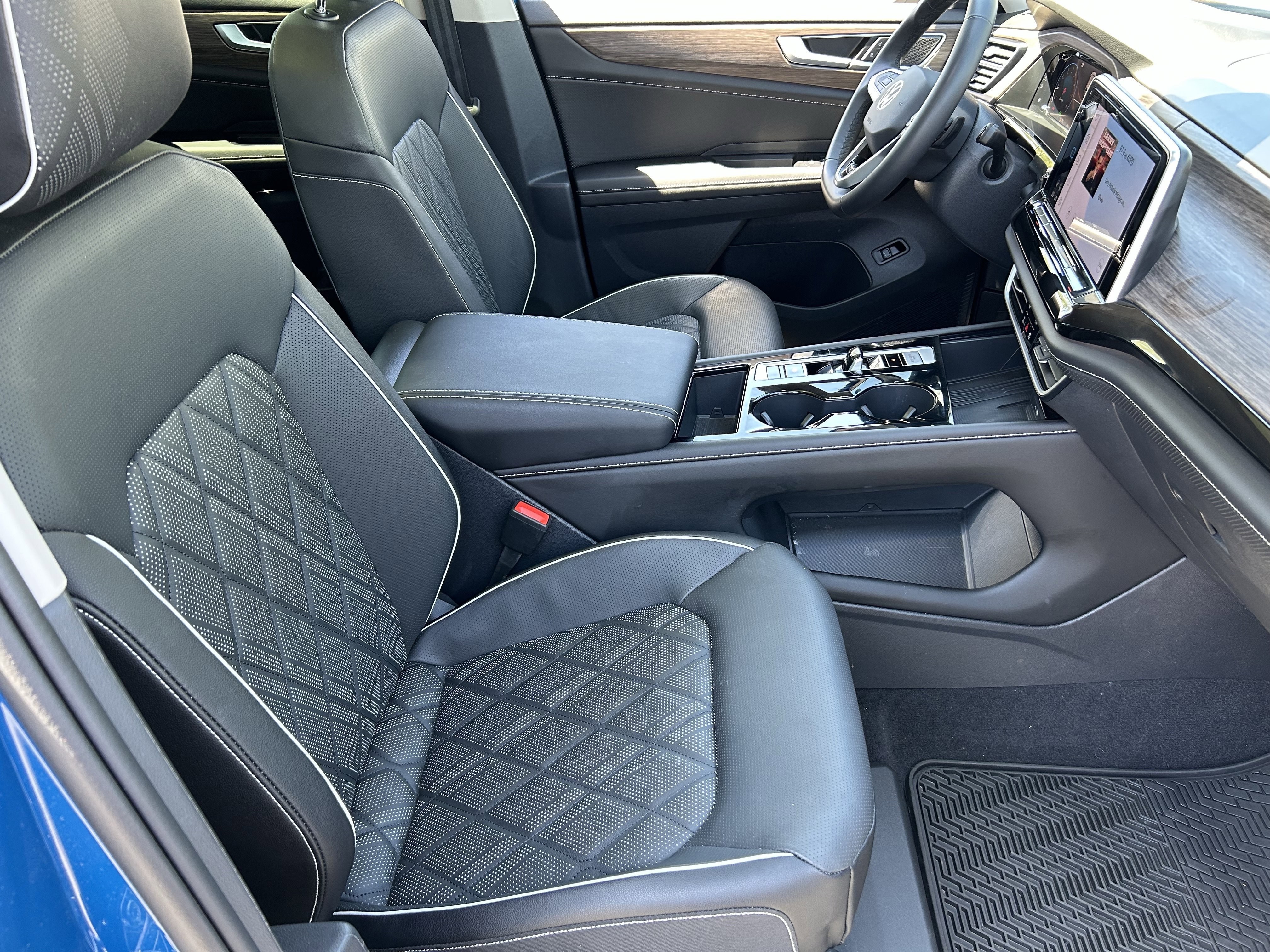 2026 Volkswagen Atlas SEL Premium R-Line - Photo 9