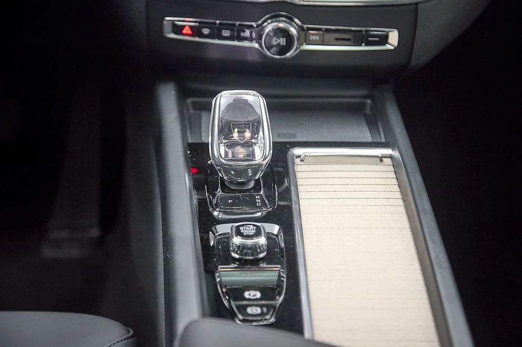 New 2026 Aurora Silver Volvo Plus image 29