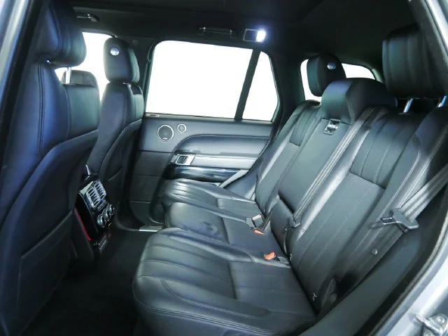 Used 2017  Land Rover 3.0L V6 Supercharged HSE image 17