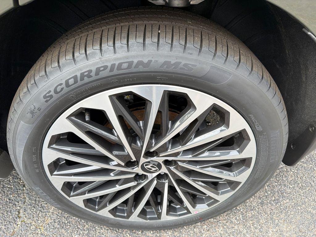 New 2026 Silver Hyundai Calligraphy FWD image 20