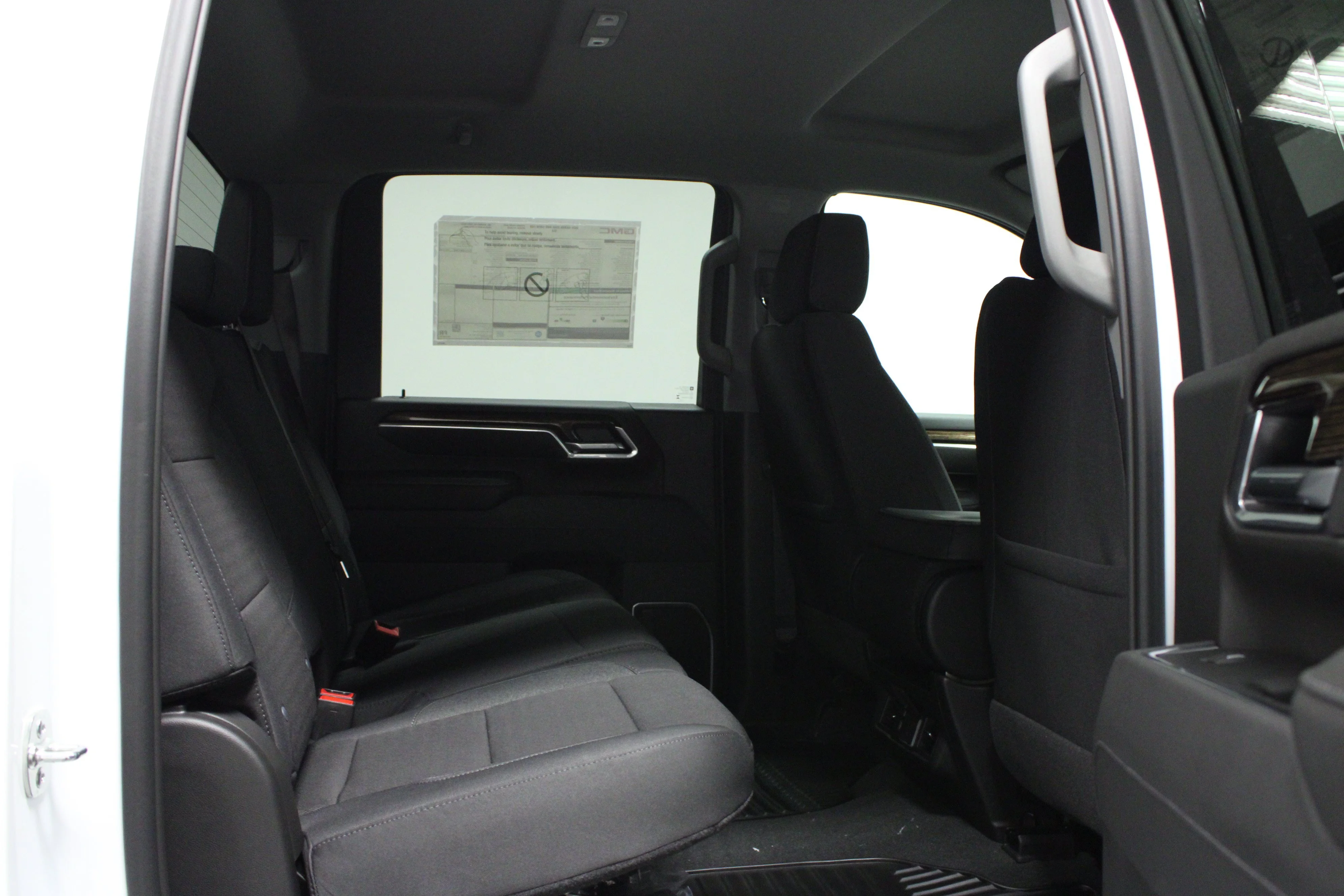 New 2026 Summit White GMC SLE image 14