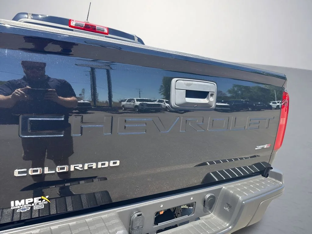 Used 2022 Black Chevrolet ZR2 image 31